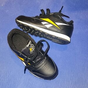 NEW Reebok Kids Sneakers